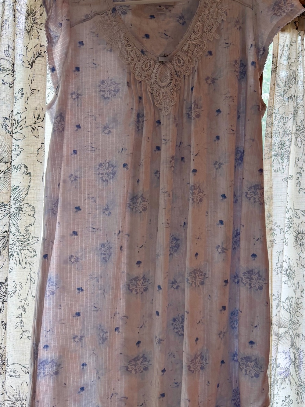Miss Elaine Floral Nightgown with Lace Trim